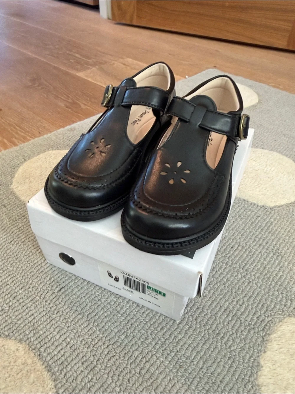 Girls Black Leather Mary Jane School Shoes